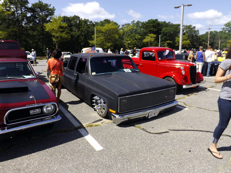 Illustration for article titled The 10th Annual Tisbury Fire Fighters' Car Show